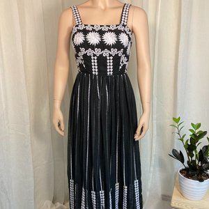 Vintage Embroidered Full Skirt Dress Vintage